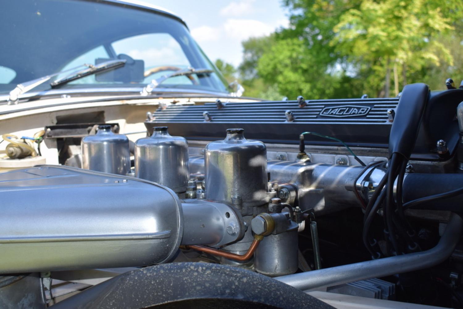 SU carburettors fitted to 4.2 E type Jaguar.